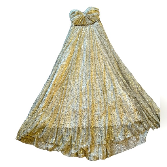 Sarah Seven Gold Strapless Sweetheart Gown - Picture 1 of 16
